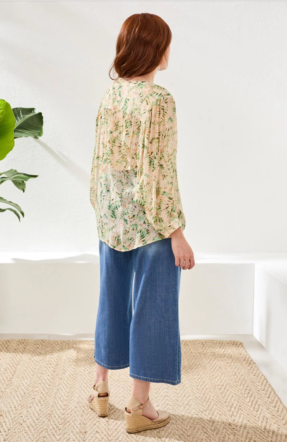 BLOUSE FLOWY DOLMAN SLEEVE WITH SELF-COVERING BUTTONS