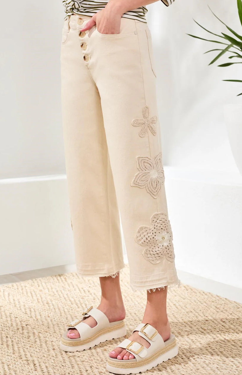 JEANS AUDREY BUTTON-FLY WIDE CROP WITH FLORAL DETAIL