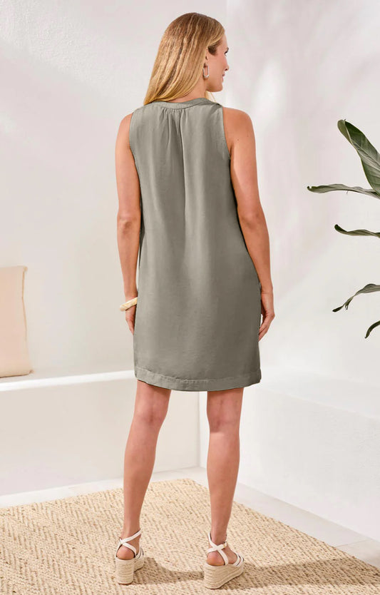 DRESS FLOWY SLEEVELESS V-NECK