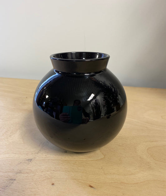 Vase black