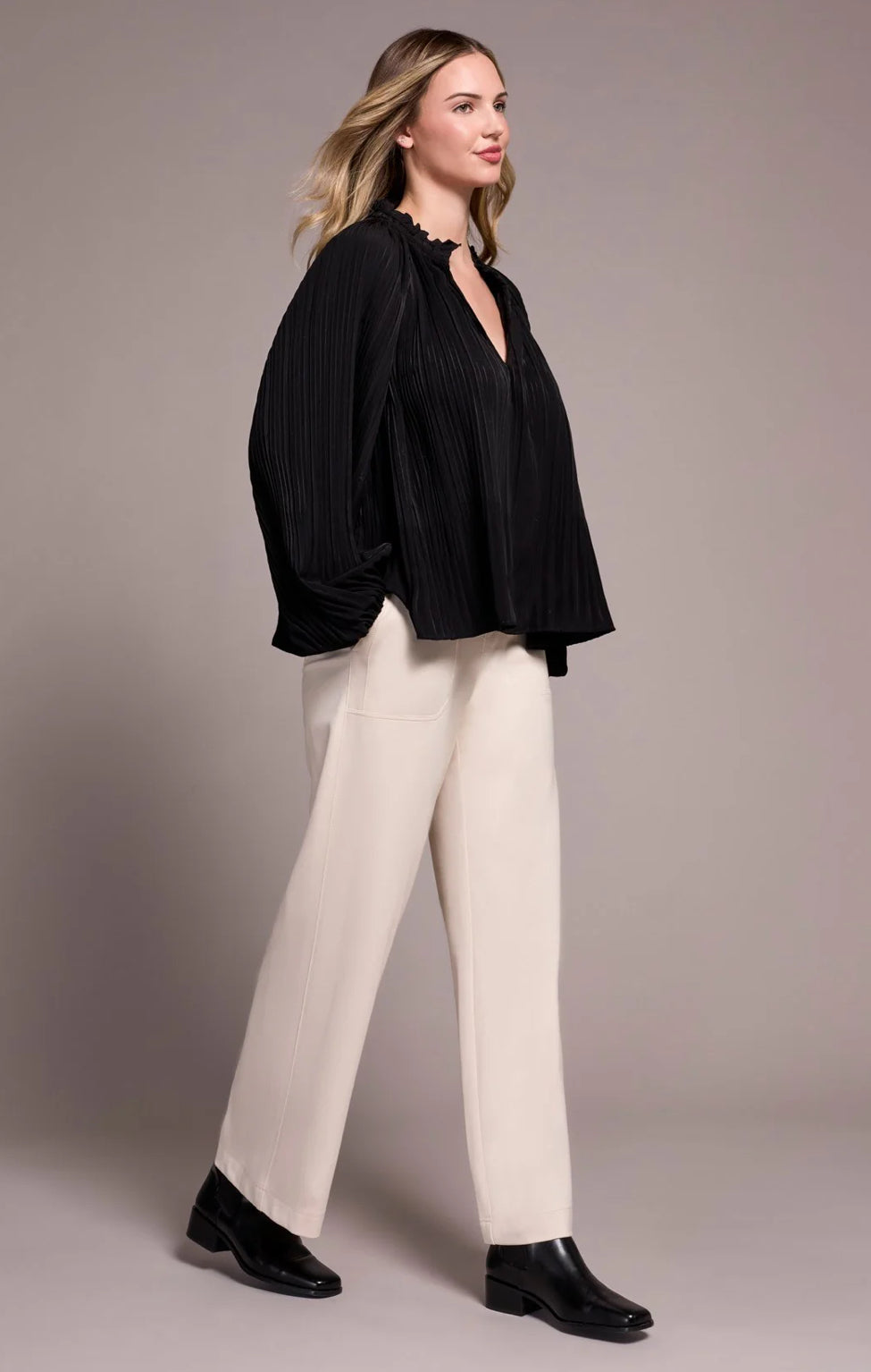 PLEATED RUFFLE NOTCH COLLAR NOVELTY BLOUSE