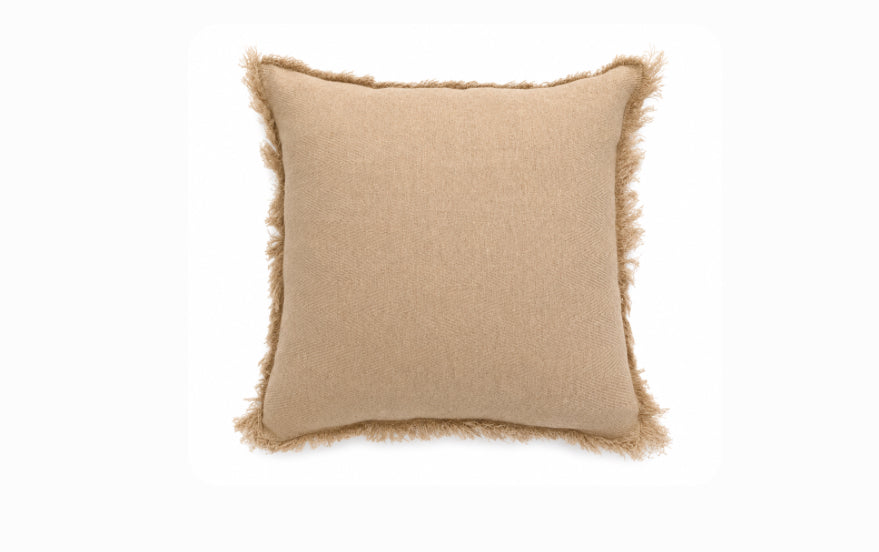 Pillow with fringe end