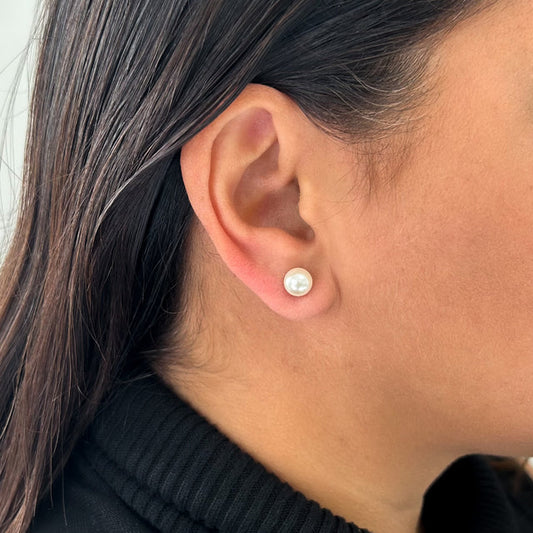 STUD EARRINGS | PEARLS