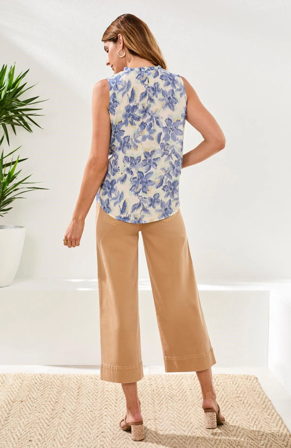BLOUSE SLEEVELESS FRILL-NECK PRINTED