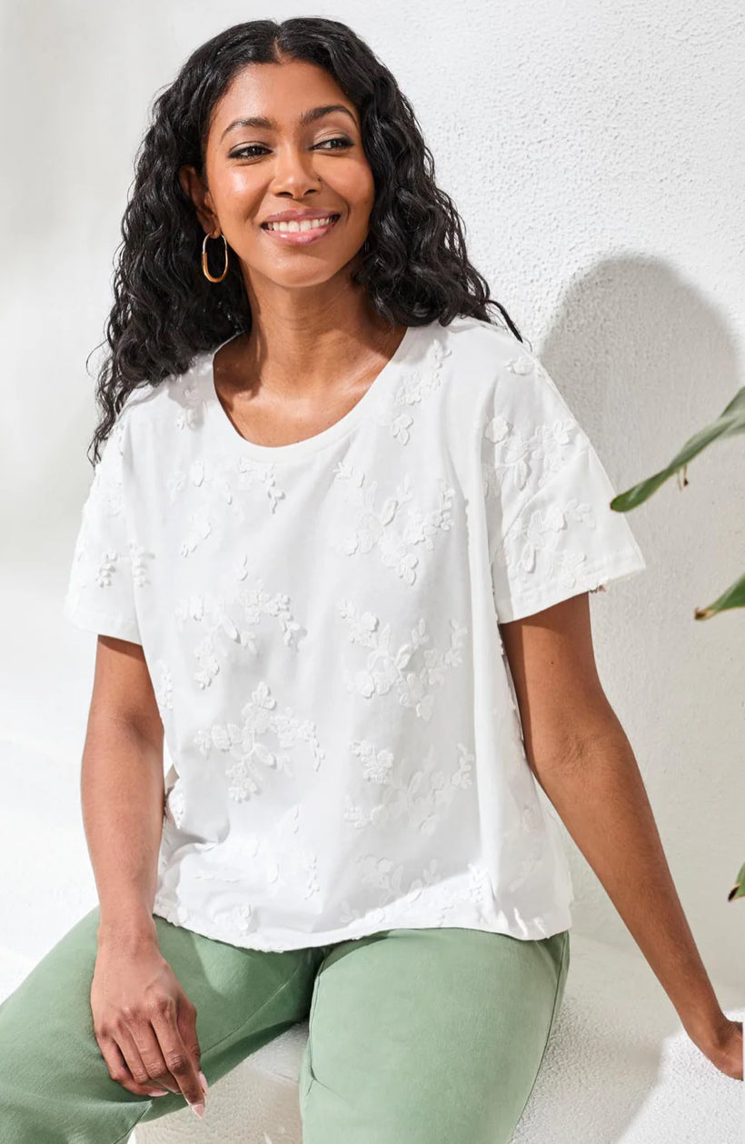 TOP EMBROIDERED KNIT SHORT SLEEVE CREW