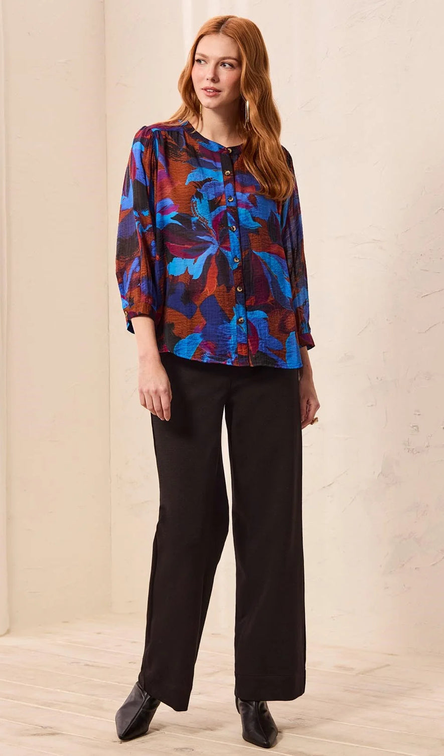 BLOUSE FLOWY DOLMAN SLEEVE WITH SELF-COVERING BUTTONS