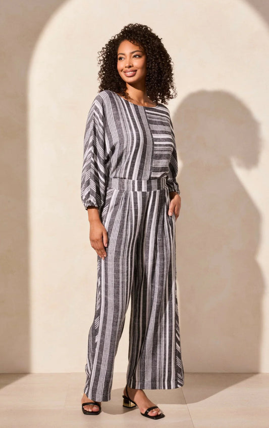 PULL-ON FLOWY WIDE LEG PANTS WITH POCKETS