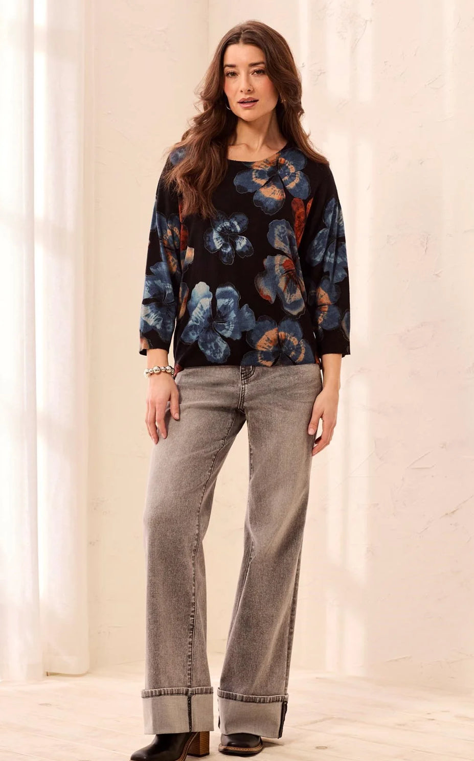 SWEATER SOFT YARN THREE-QUARTER SLEEVE CREWNECK
