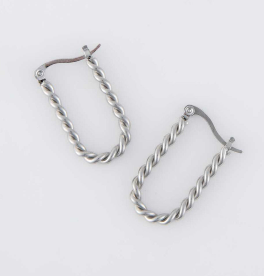Earring TwistHoop Silver or gold